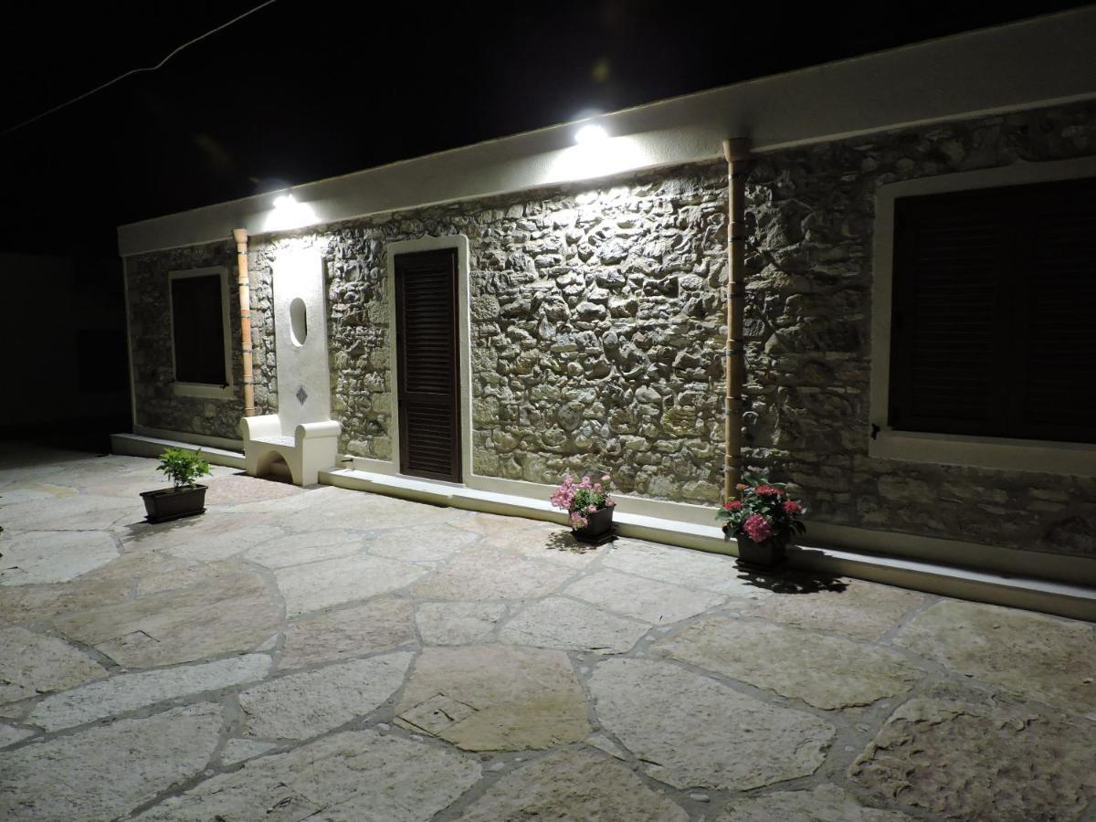 Casale Sammartano Apartments Ummari 外观 照片